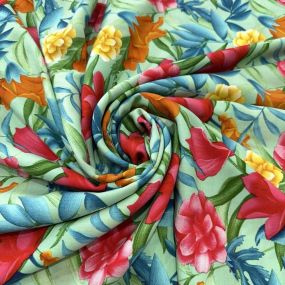 Tecido Viscose Estampada Floral Coloridos Fundo verde Tecido Viscose Estampada Floral Coloridos Fundo verde • Luema Tecidos