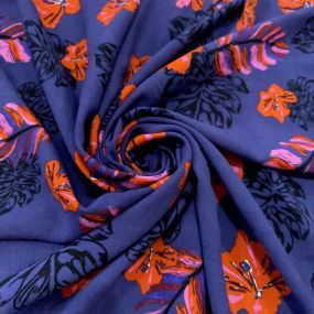 Tecido Viscose Estampada Folhagens e Flores Fundo Marinho Tecido Viscose Estampada Folhagens e Flores Fundo Marinho • Luema