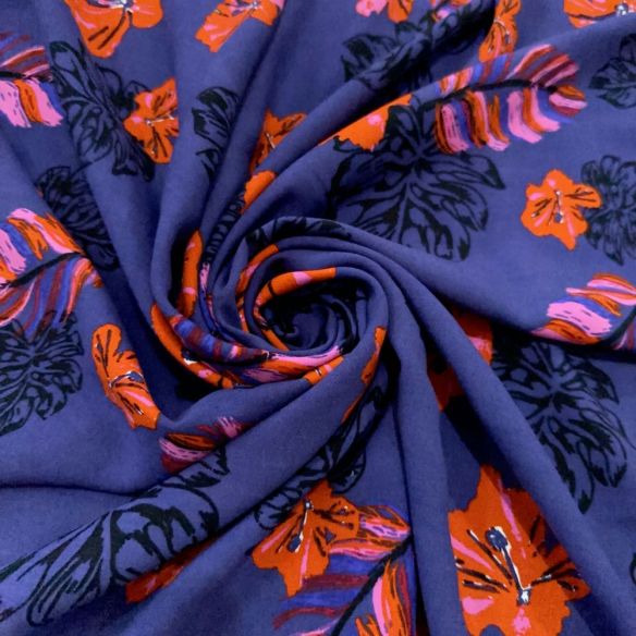 Tecido Viscose Estampada Folhagens e Flores Fundo Marinho • Luema Tecidos