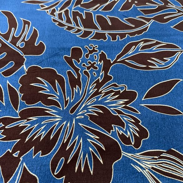 Tecido Viscose Estampada Folhagens Preto e Fundo Azul • Luema Tecidos