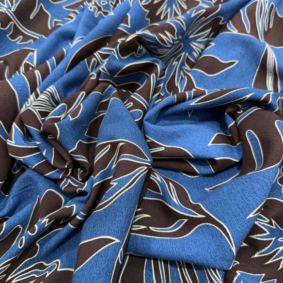 Tecido Viscose Estampada Folhagens Preto e Fundo Azul • Luema Tecidos