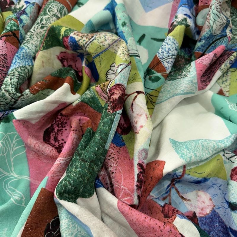 Tecido Cambraia de Algodão Squared Flowers • Luema Tecidos