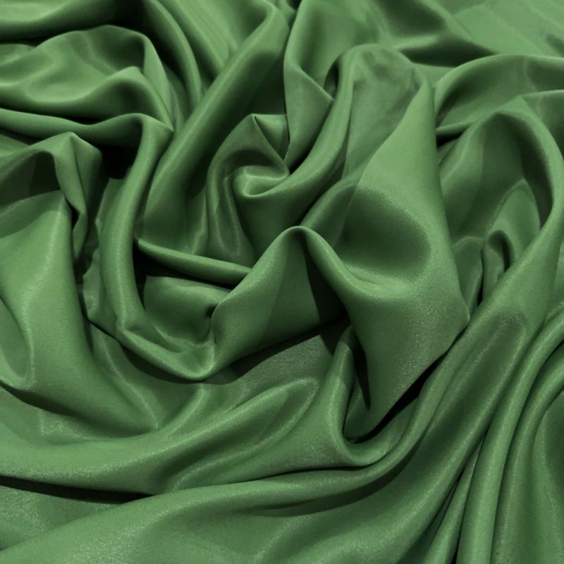 Tecido Crepe Patou Verde Oliva • Luema Tecidos