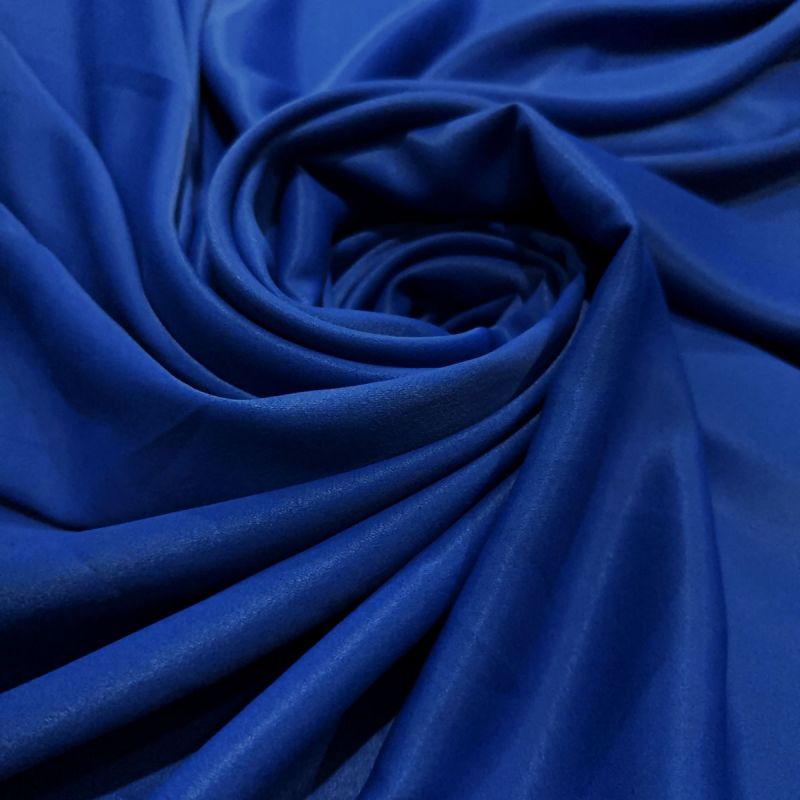 Tecido Crepe Patou Azul Klein • Luema Tecidos