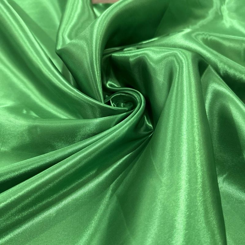 Tecido Cetim Charmeuse Verde Bandeira • Luema Tecidos