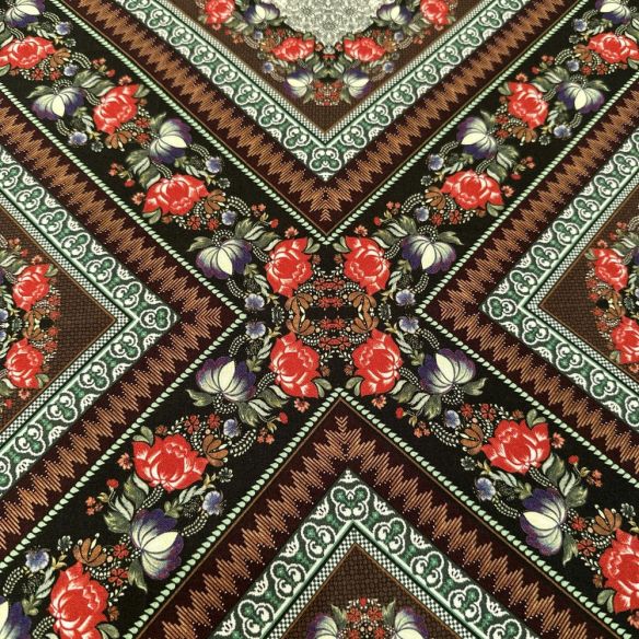 Tecido Viscose Quadros Floral • Luema Tecidos