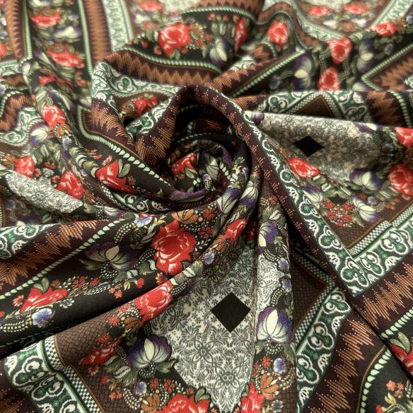 Tecido Viscose Quadros Floral • Luema Tecidos