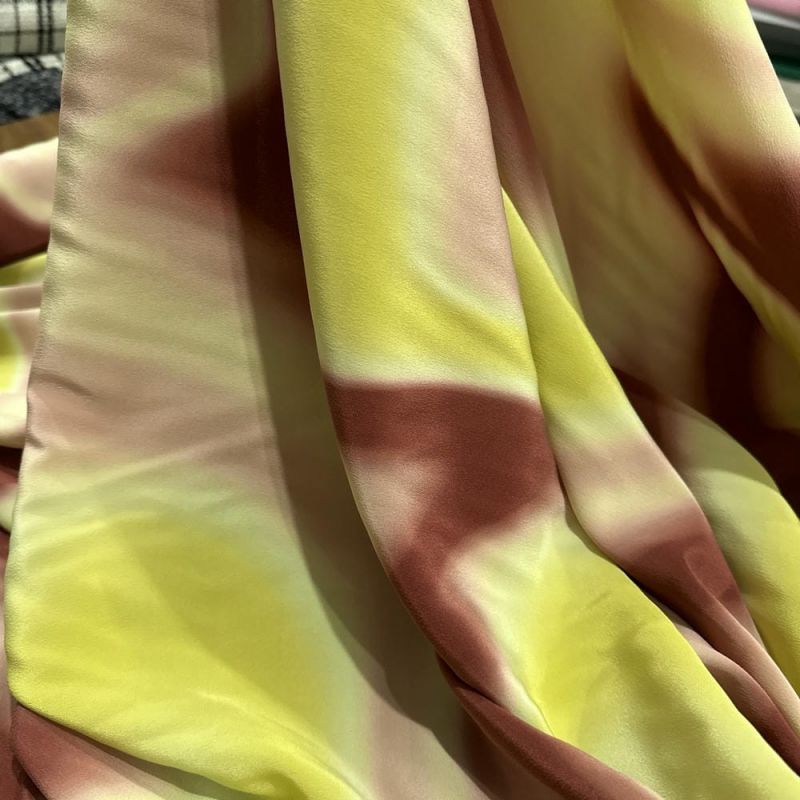 Tecido Crepe de Chine Seda Pura Swirls Colors • Luema Tecidos