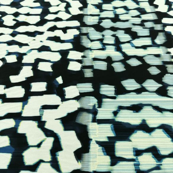 Tecido Crepe de Chine Seda Pura Square Tape • Luema Tecidos