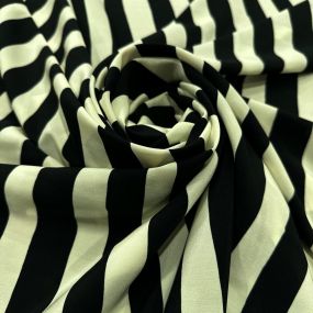 Tecido Crepe de Chine Seda Pura Listra Off e Preto Tecido Crepe de Chine Seda Pura Listra Off e Preto • Luema Tecidos 2