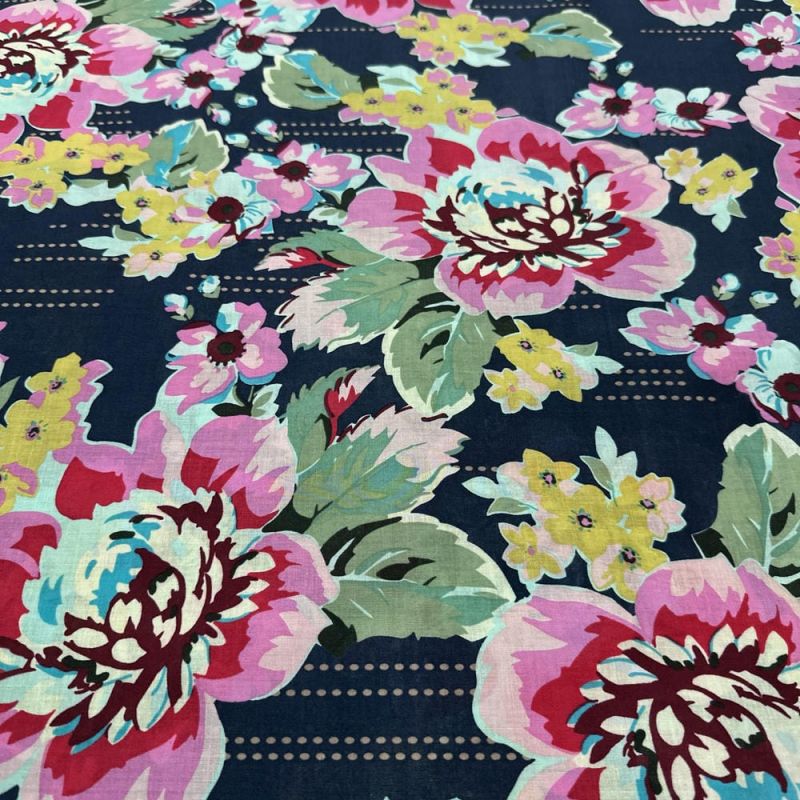 Tecido Cambraia de Algodão Floral Colorido Fundo Azul • Luema Tecidos