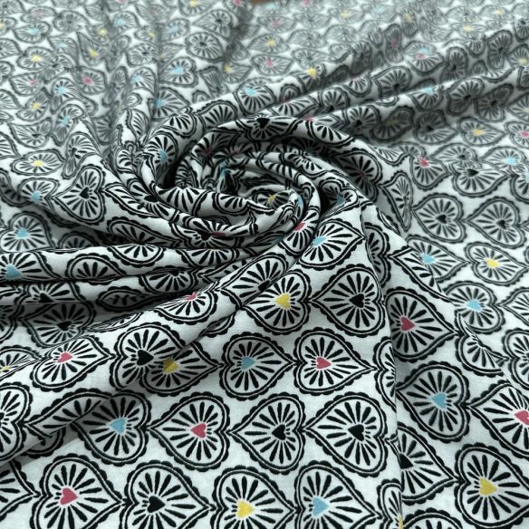 Tecido Viscose Corações Coloridos • Luema Tecidos