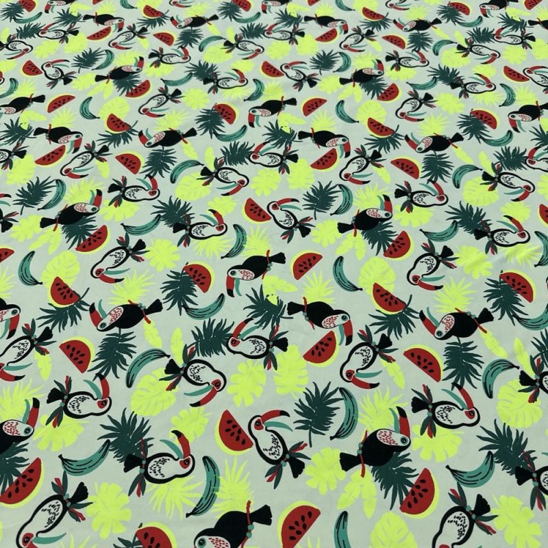 Tecido Malha Fluity Tucanos e Frutas • Luema Tecidos