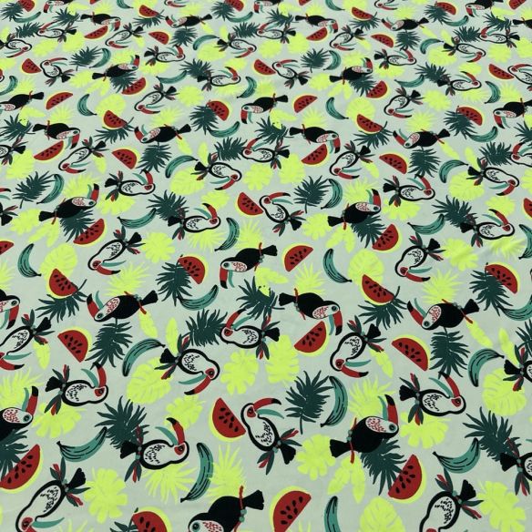 Tecido Malha Fluity Tucanos e Frutas • Luema Tecidos