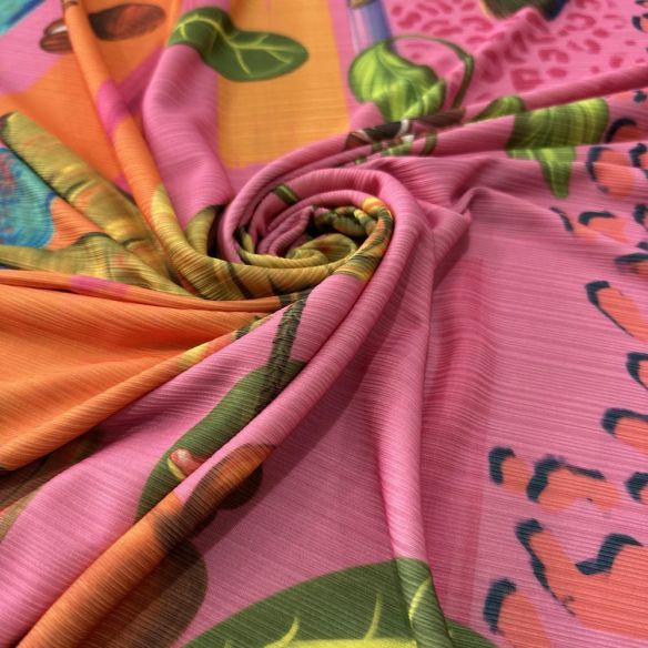 Tecido Crepe de Malha Canelada Aves Fundo Rosa • Luema Tecidos