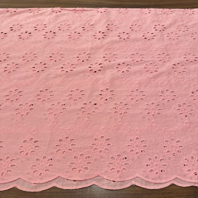 Tecido Laise de algodão Bordada Romantic Rosa • Luema Tecidos