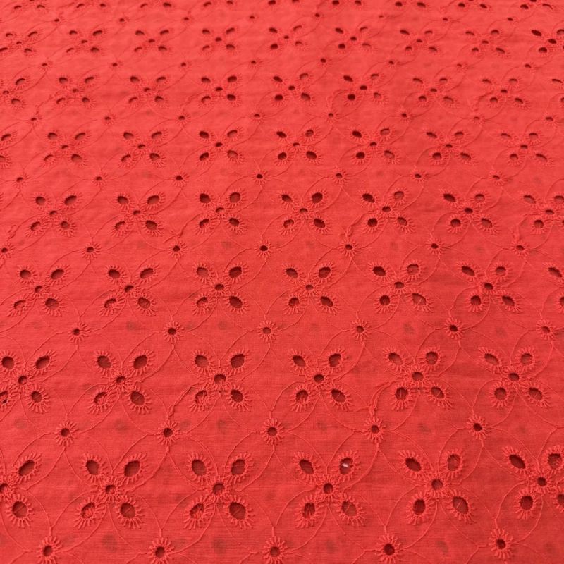 Tecido Laise de algodão Bordada Vermelho Rubi • Luema Tecidos