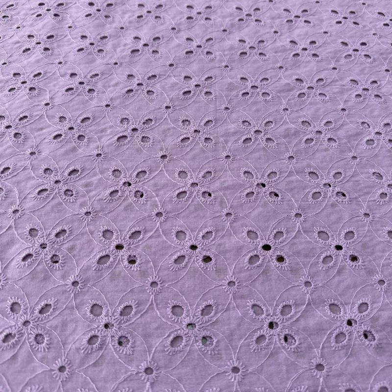 Tecido Laise de algodão Bordada Lilás • Luema Tecidos