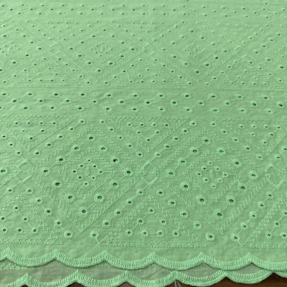 Tecido Laise de algodão Bordada Verde Hortelã • Luema Tecidos