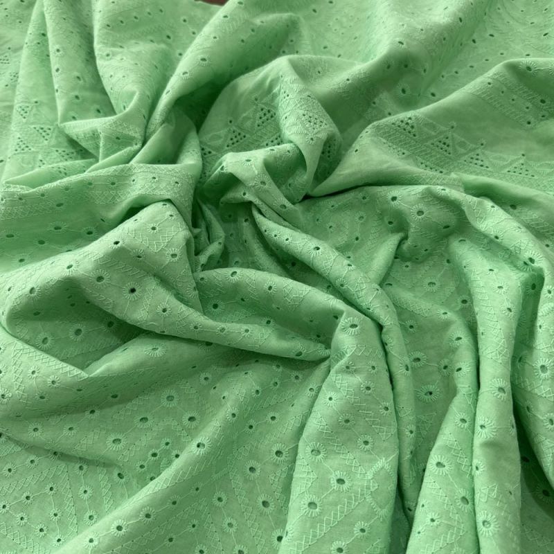 Tecido Laise de algodão Bordada Verde Hortelã • Luema Tecidos