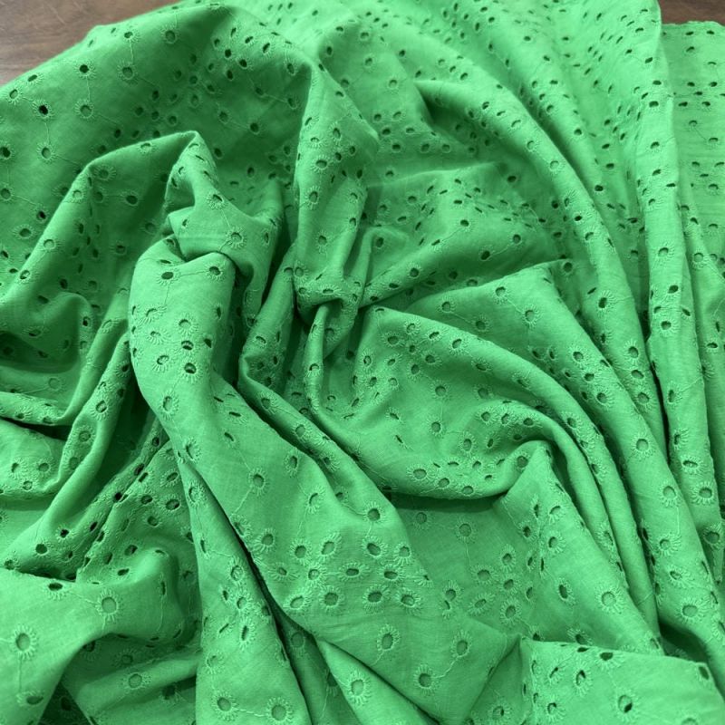 Tecido Laise de algodão Bordada Light Green • Luema Tecidos