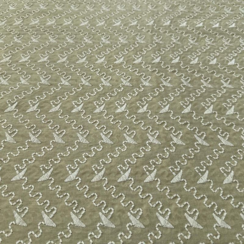 Tecido Laise de algodão Bordada Zig-Zag Bege • Luema Tecidos