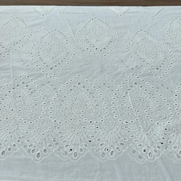 Tecido Laise de algodão Bordada Romantic Branco • Luema Tecidos