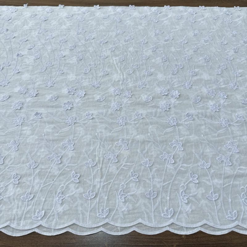 Tecido Laise de algodão Bordada 3D Branco e Lilás • Luema Tecidos