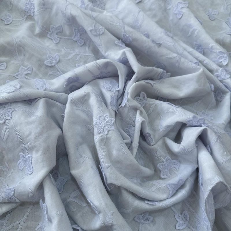 Tecido Laise de algodão Bordada 3D Branco e Lilás • Luema Tecidos