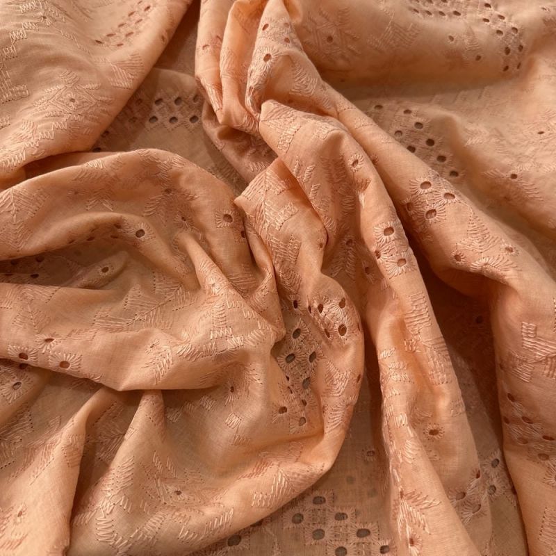 Tecido Laise de algodão Bordada Laranja Claro • Luema Tecidos