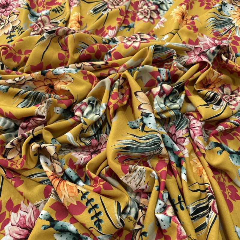 Tecido Viscose Estampada Floral E Cactus • Luema Tecidos
