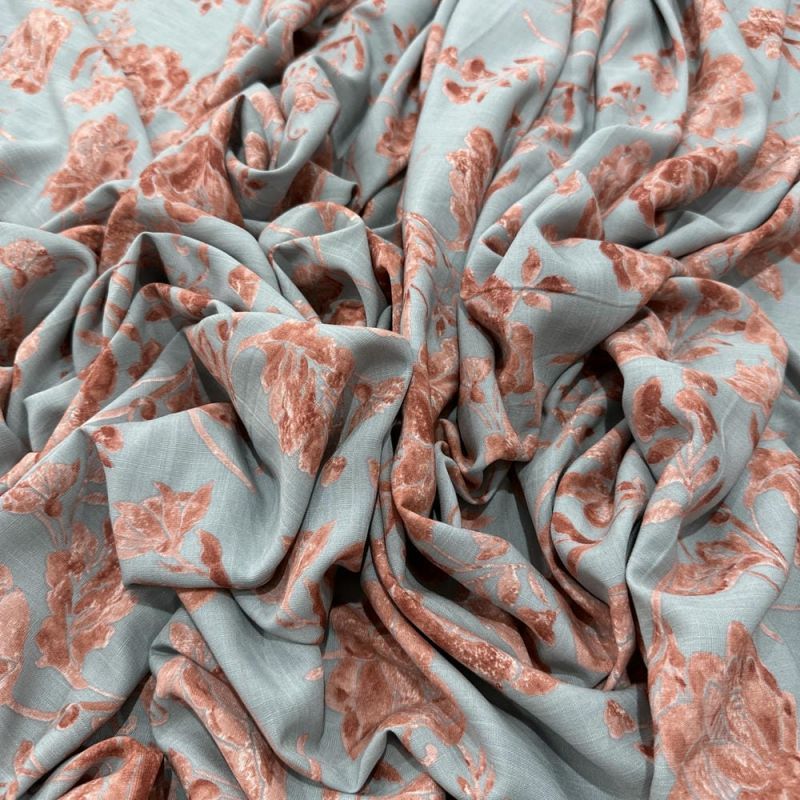 Tecido Viscolinho Estampado Floral Fundo Azul Claro • Luema Tecidos