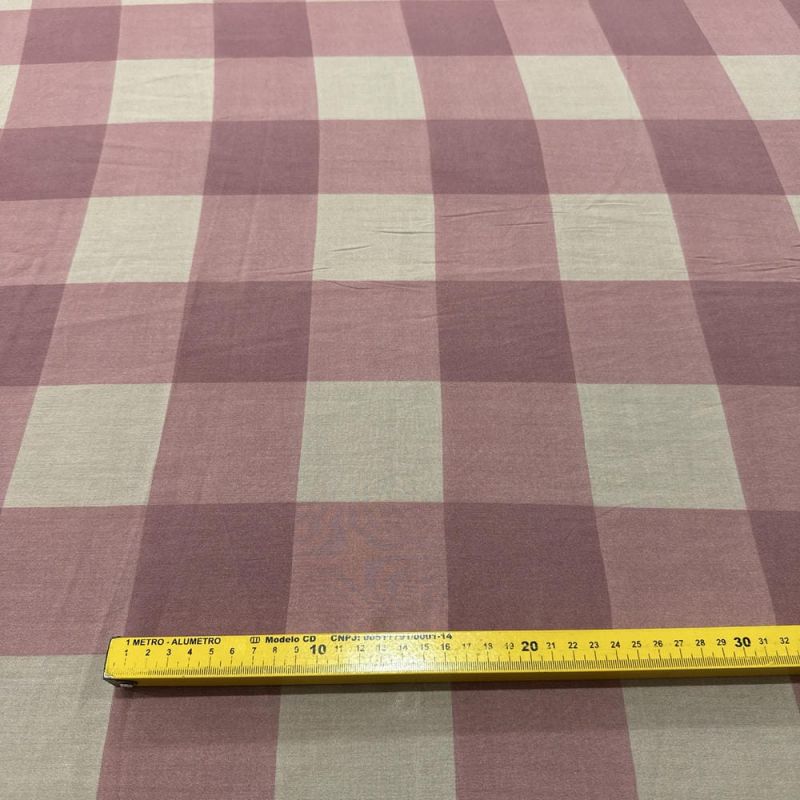 Tecido Viscoseda Xadrez Nude e Rosa • Luema Tecidos