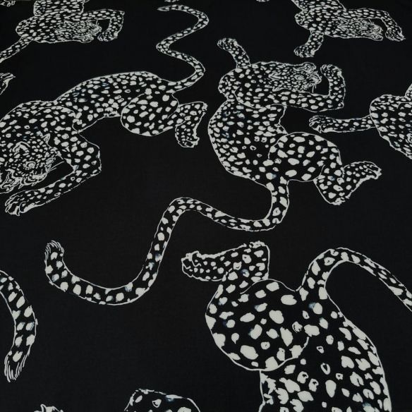 Tecido Viscose Estampada Onças Animal Print • Luema Tecidos