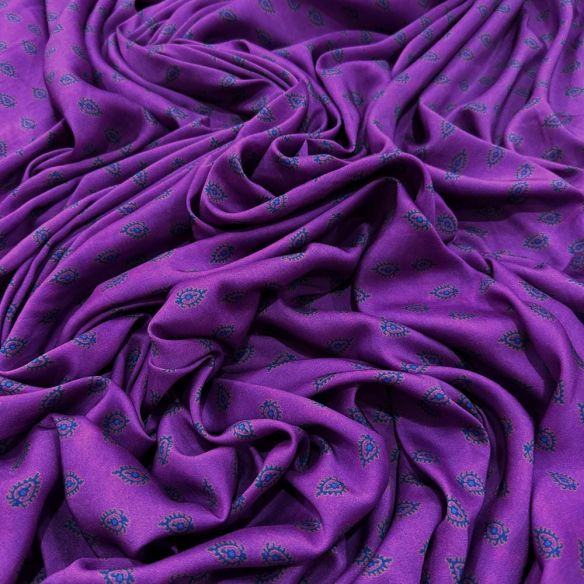 Tecido Viscoseda Estampado Micro Floral Magenta • Luema Tecidos