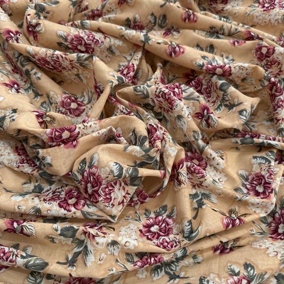 Tecido Cambraia de Algodão Estampado Floral Fundo Nude • Luema Tecidos