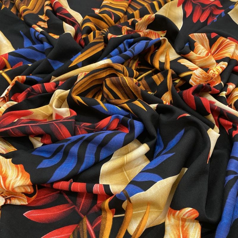 Tecido Viscolinho Estampado Preto Floral Colorido • Luema Tecidos Tecido Viscolinho Estampado Preto Floral Colorido • Luema Tecidos