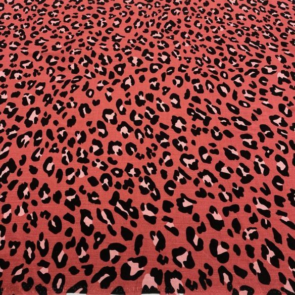 Tecido Viscolinho Estampado Onça Fundo Vermelho • Luema Tecidos