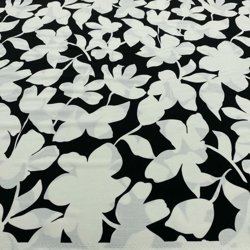 Tecido Viscolinho Estampado Floral Branco Fundo Preto • Luema Tecidos
