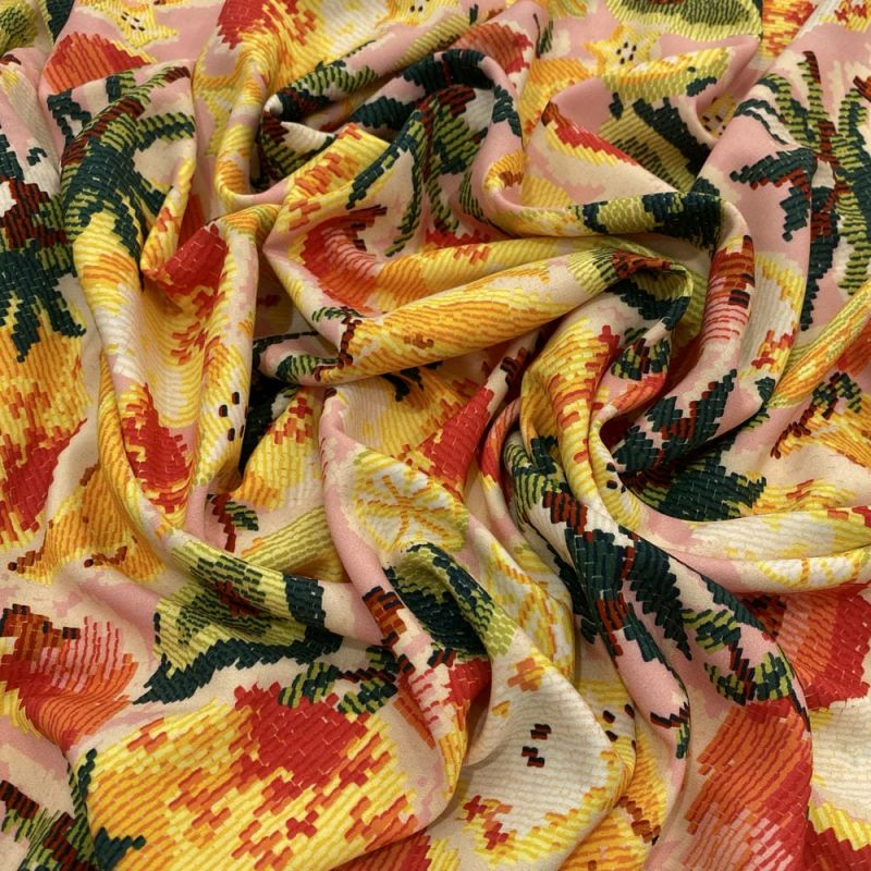 Tecido Viscose Estampada Frutas Pixels • Luema Tecidos