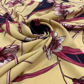Tecido Viscose Estampada Floral Amarelo FDL Tecido Viscose Estampada Floral Amarelo FDL • Luema Tecidos 2
