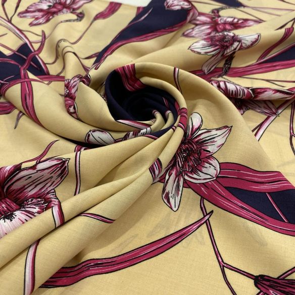 Tecido Viscose Estampada Floral Amarelo FDL • Luema Tecidos