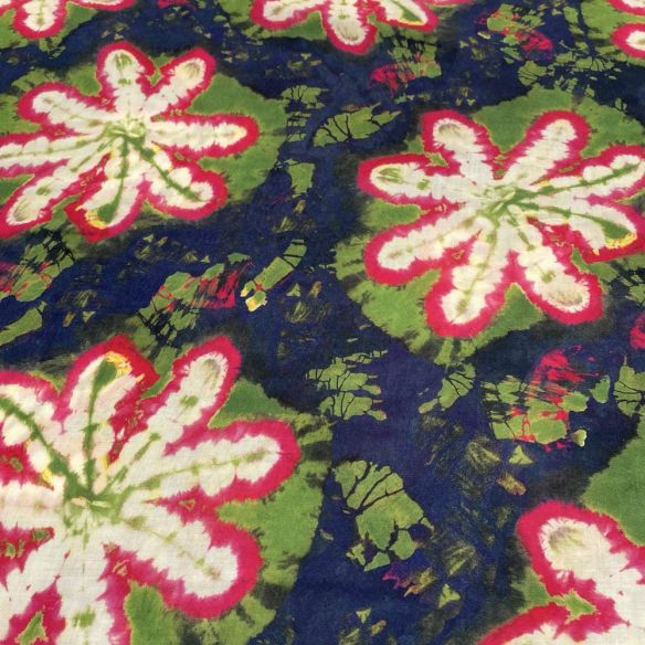Tecido Viscose Estampada Tie Die Colorido • Luema Tecidos Tecido Viscose Estampada Tie Die Colorido • Luema Tecidos