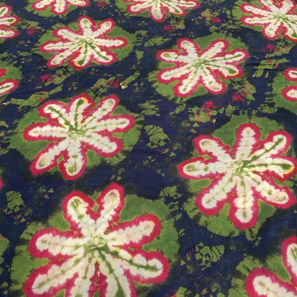 Tecido Viscose Estampada Tie Die Colorido • Luema Tecidos Tecido Viscose Estampada Tie Die Colorido • Luema Tecidos