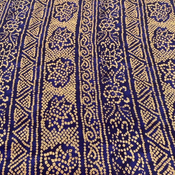 Tecido Viscoseda Estampada Bege e Azul Marinho • Luema Tecidos Tecido Viscoseda Estampada Bege e Azul Marinho • Luema Tecidos