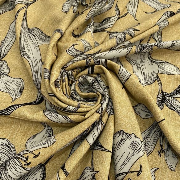 Tecido Viscose Estampada Floral Branco Fundo Bege • Luema Tecidos