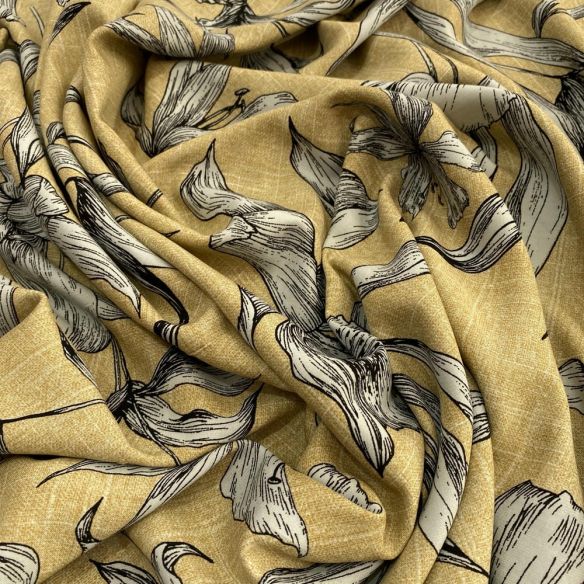 Tecido Viscose Estampada Floral Branco Fundo Bege • Luema Tecidos