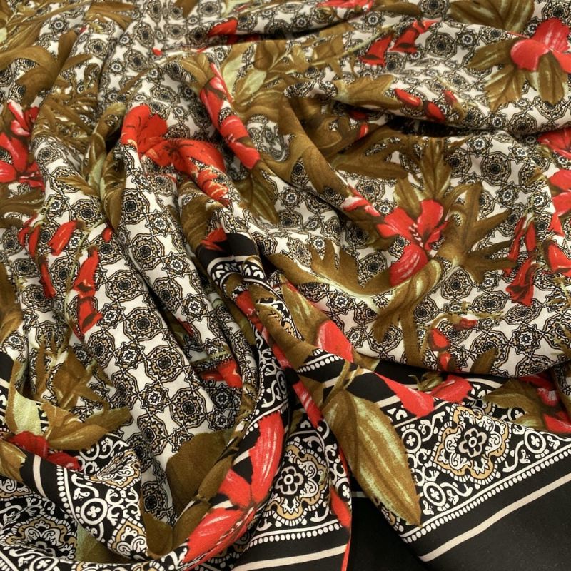 Tecido Viscose Barrada Preto e Floral • Luema Tecidos
