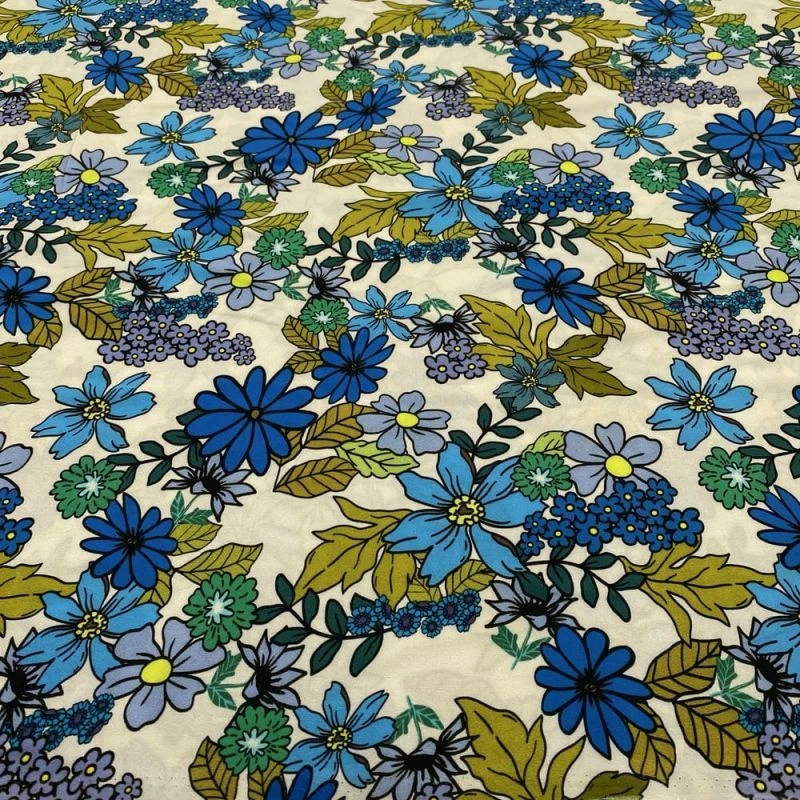 Tecido Viscose Estampada Floral Tons de Verde • Luema Tecidos