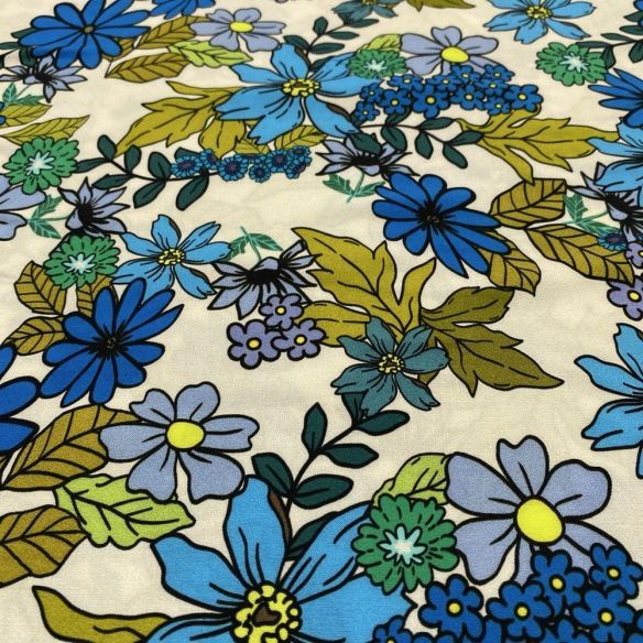 Tecido Viscose Estampada Floral Tons de Verde • Luema Tecidos